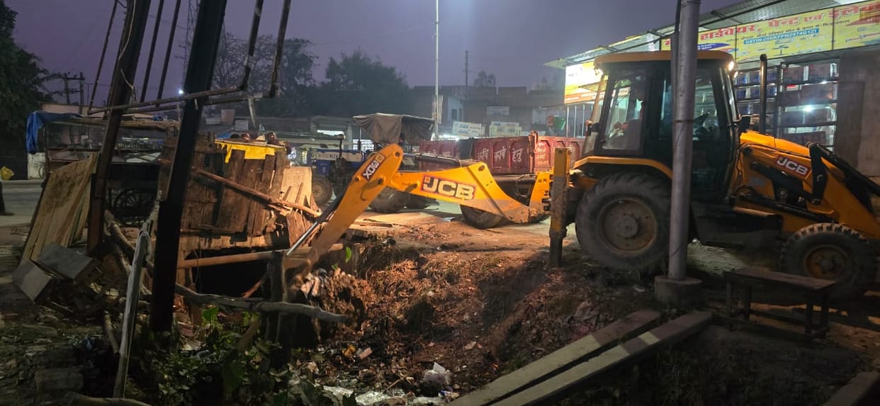 Silted cleaning of Nadepar canal, possibility of releasing water