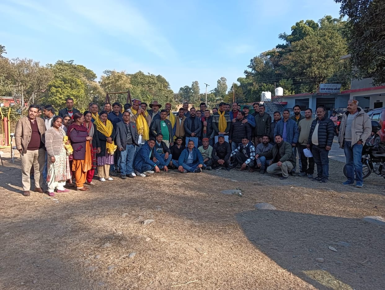 Gram rojgar sevaks demanded the status of government employees