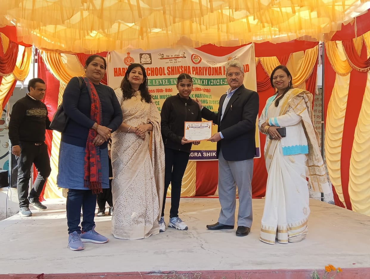 Akbarpur won in group singing