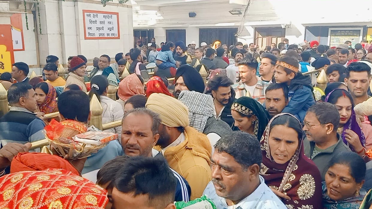 18 thousand devotees paid obeisance at Shri Nayana Devi Temple on Makar Sankranti.