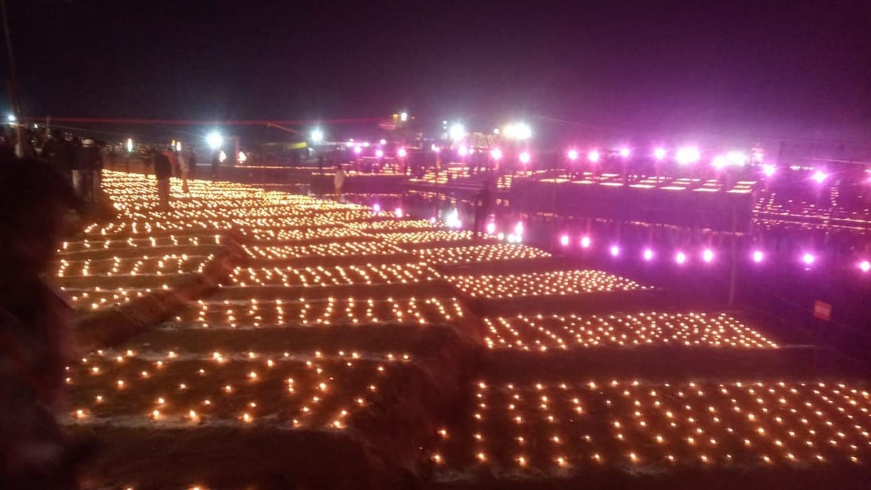 The festival of lights spreads a unique charm in Shravana Kshetra Dham