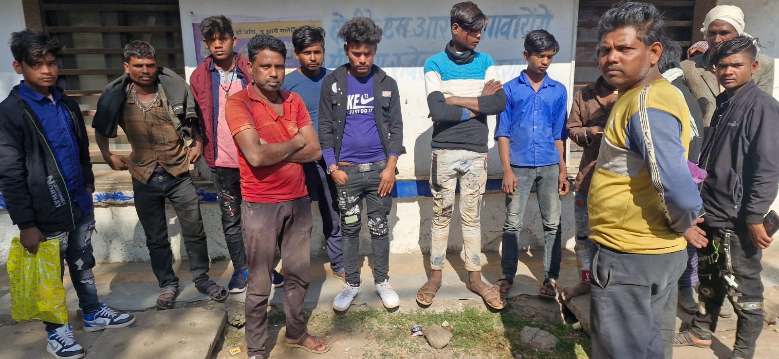 अस्पताल में मौजूद परिजन