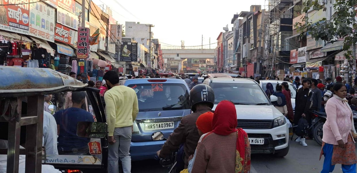 People are troubled by encroachment and jam