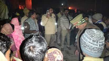 Barabanki News: तेज रफ्तार बाइक ने बच्ची को रौंदा, भड़के ग्रामीण A high speed bike ran over a girl, villagers got angry