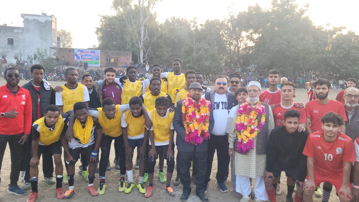 Nagina and Noida teams reached the finals