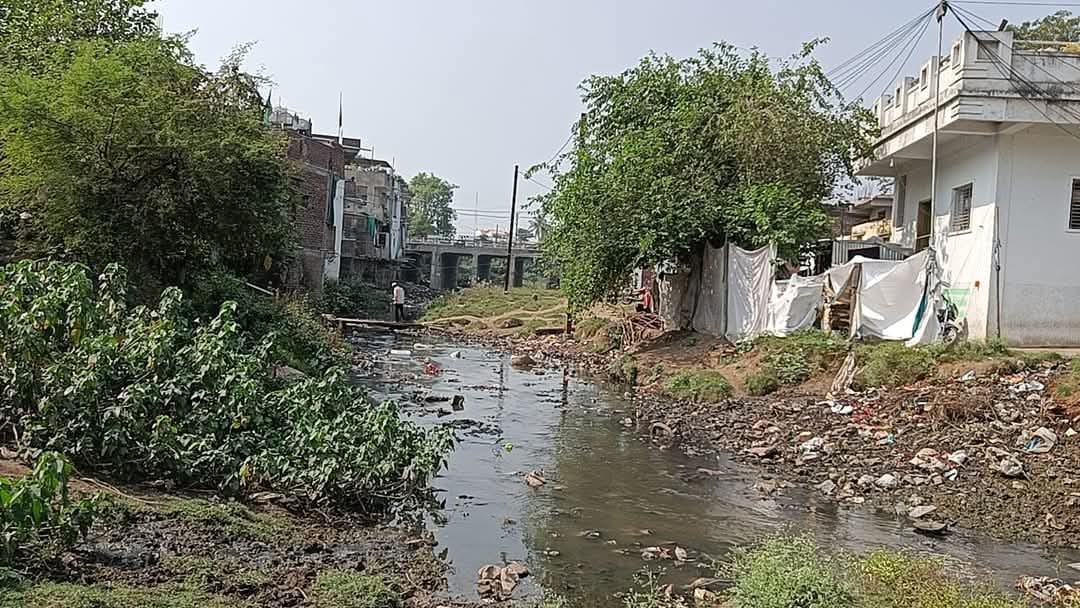 पांडारोल नाले से चिन्हित किए गए 41 अतिक्रमण हटाने के हुए आदेश