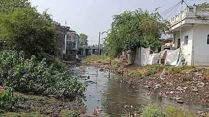 Burhanpur News : पांडारोल नाले से 41 लोगों के अतिक्रमण हटाने के हुए आदेश, सरकारी नाले की भूमि पर दोनों ओर पक्के निर्माण