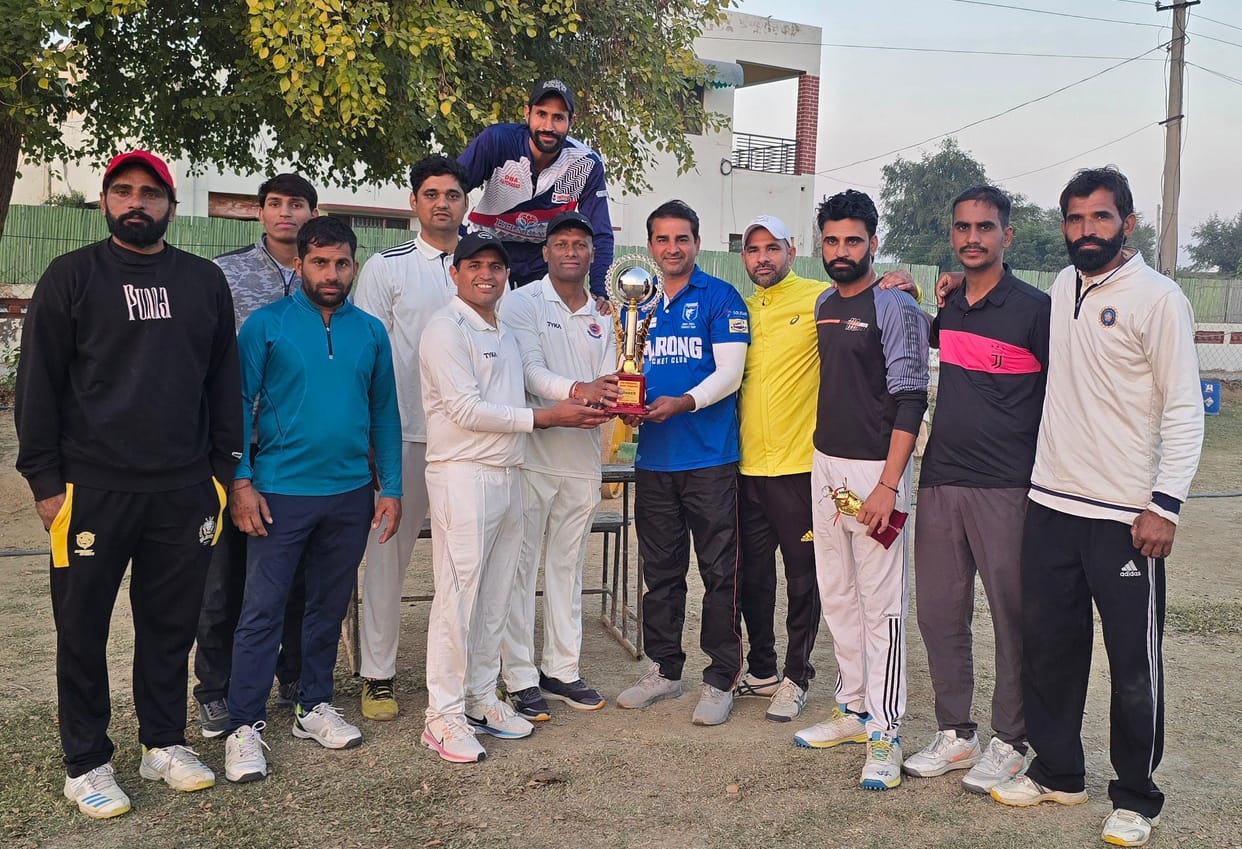 Jailers XI won the trophy by winning by one run
