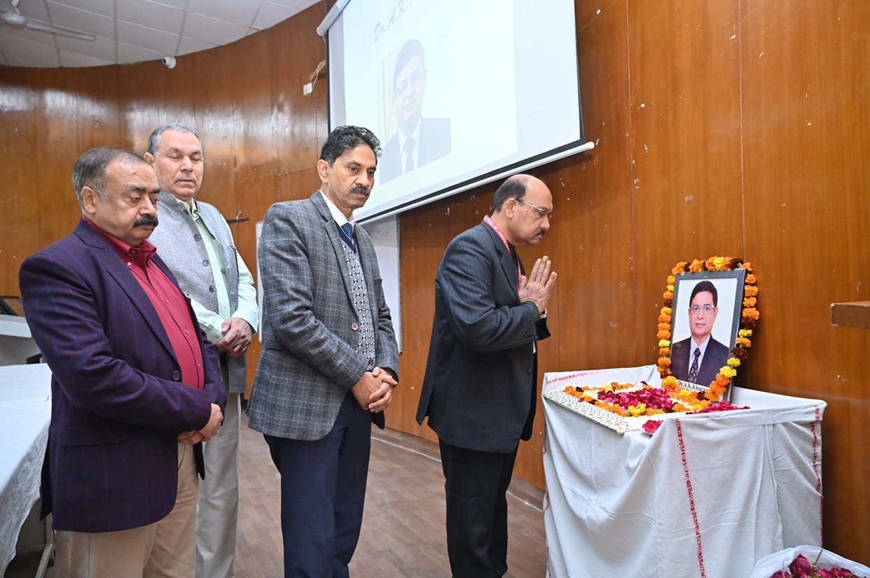 Tribute paid on the death of Dr. Khurana