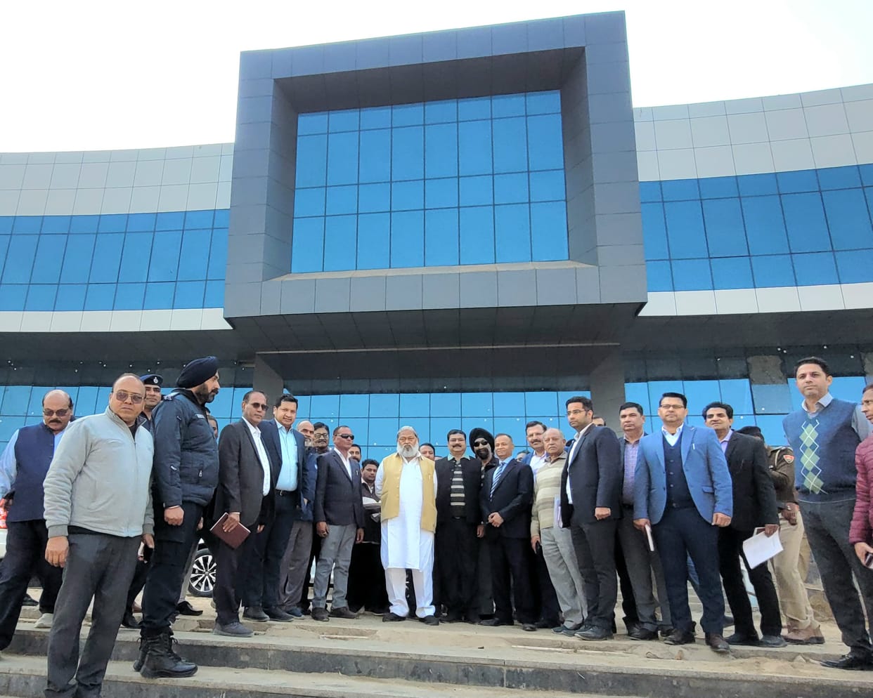 32 banks of the cantonment will be shifted to the square