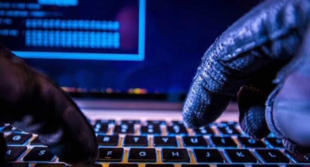UP STF arrested cyber criminal in Lucknow He had extorted 48 lakh from doctor by digitally arresting him