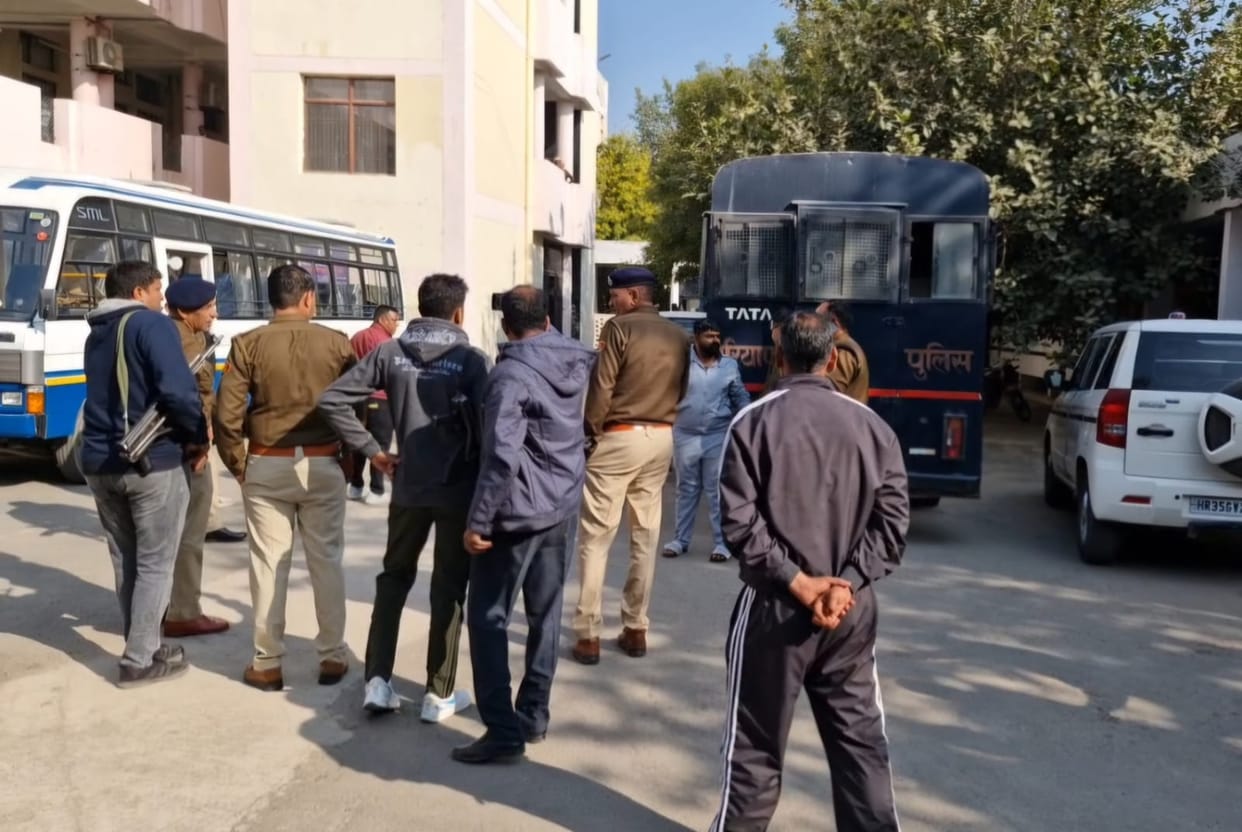 Monu Manesar, lodged in Bhondsi jail, presented for testimony in Narnaul ADJ court.