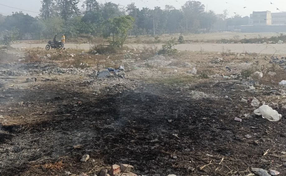 Pollution increased with winter in the air, work of government schemes has again come to a halt due to Grape 4