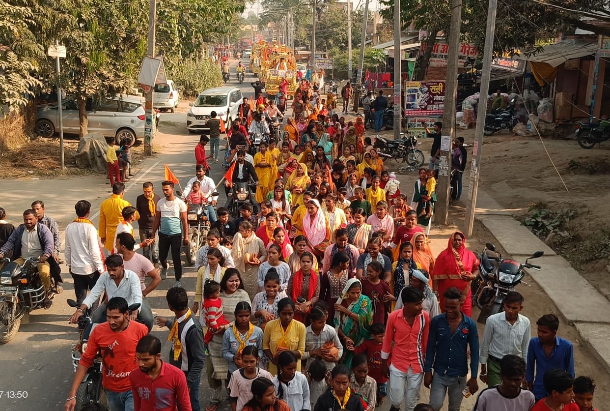 Kalash Yatra taken out on the inauguration of Shri Lakshmi Narayan Mahayagya