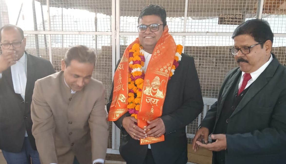 Himanshu honored for becoming government advocate
