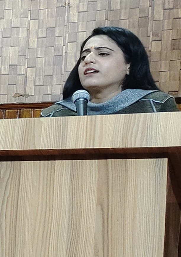 English is an important medium of employment: Kajal