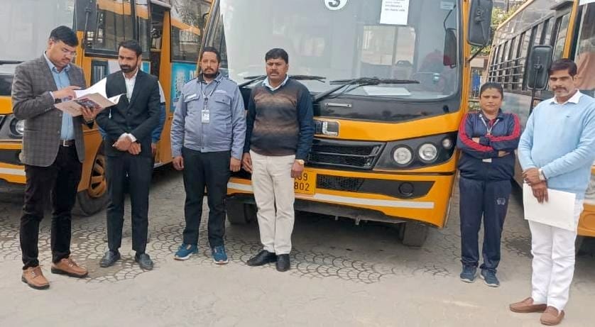 SDM inspected school buses and gave instructions for safe vehicle policy