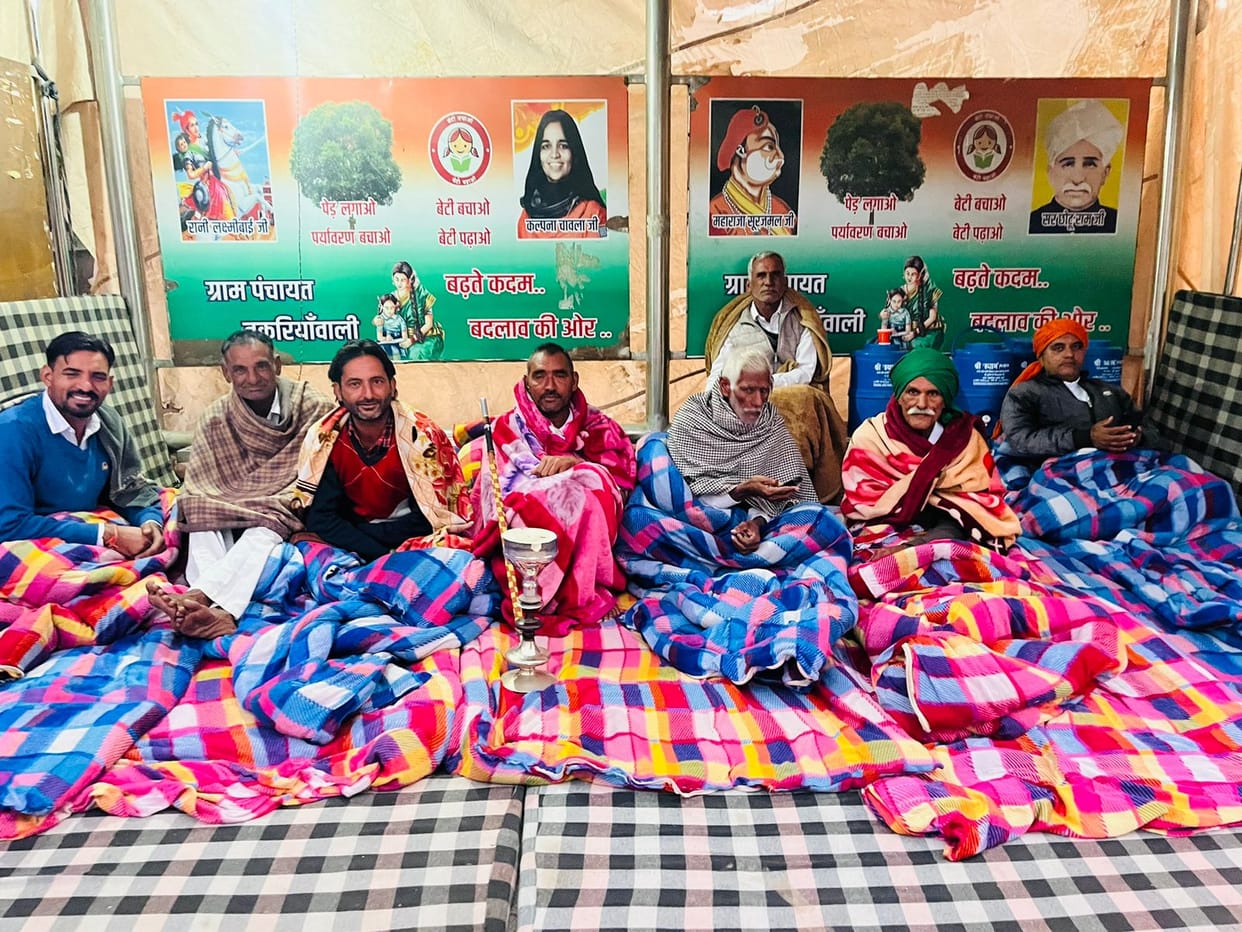 Six farmers started a hunger strike in support of the farmers' movement