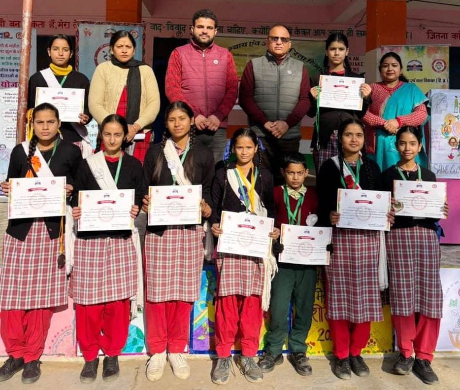Anjali tops in painting, Pallavi tops in speech
