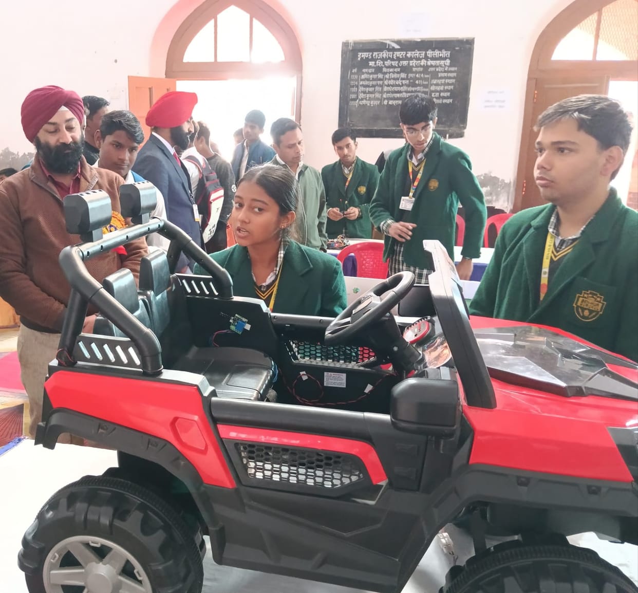 Eco farming model helps farmers, bike will not start if the driver is not wearing a helmet