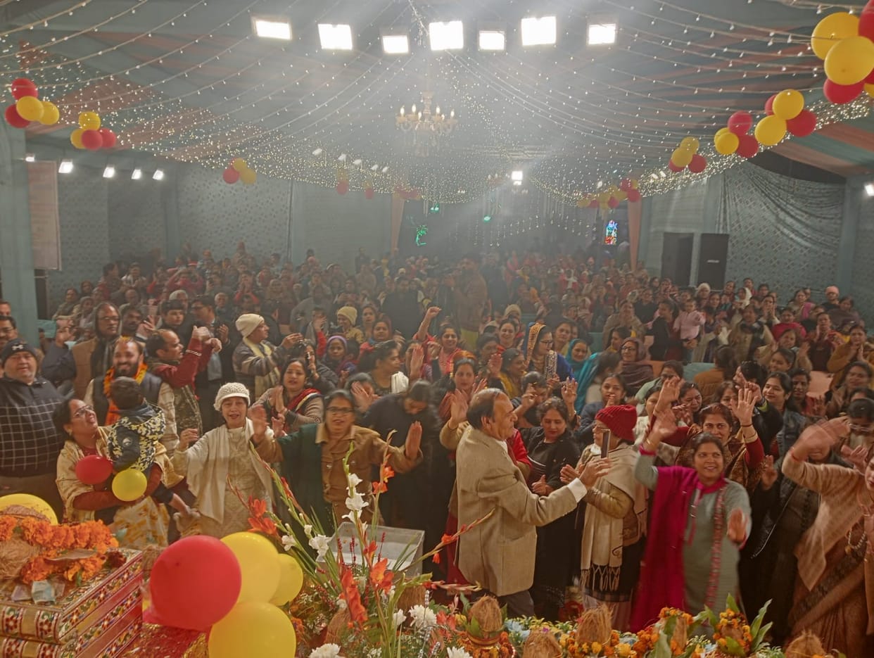 Listening to Bhagwat purifies the mind and removes doubts: Acharya Dev Krishna