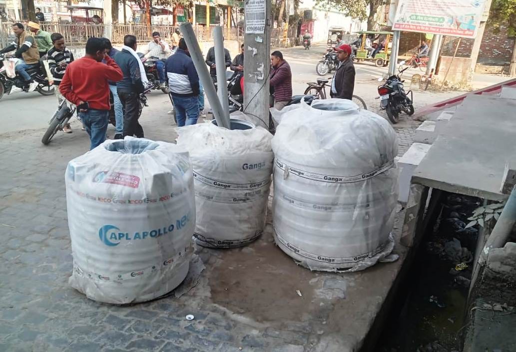 Encroachment on roads, action against 14 shopkeepers