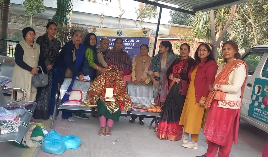 Essential items given for marriage of a needy girl