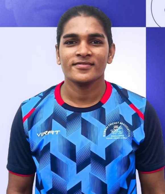 Gonda's daughter Simran shines in WPL