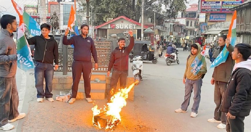 NSUI burnt the effigy of Home Minister over his remarks against Ambedkar.