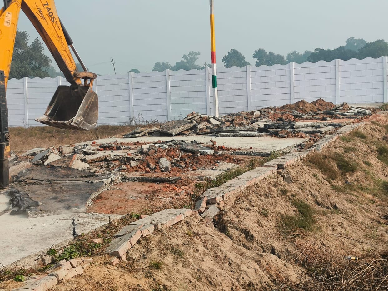 100 bigha illegal colonies demolished in Shamli