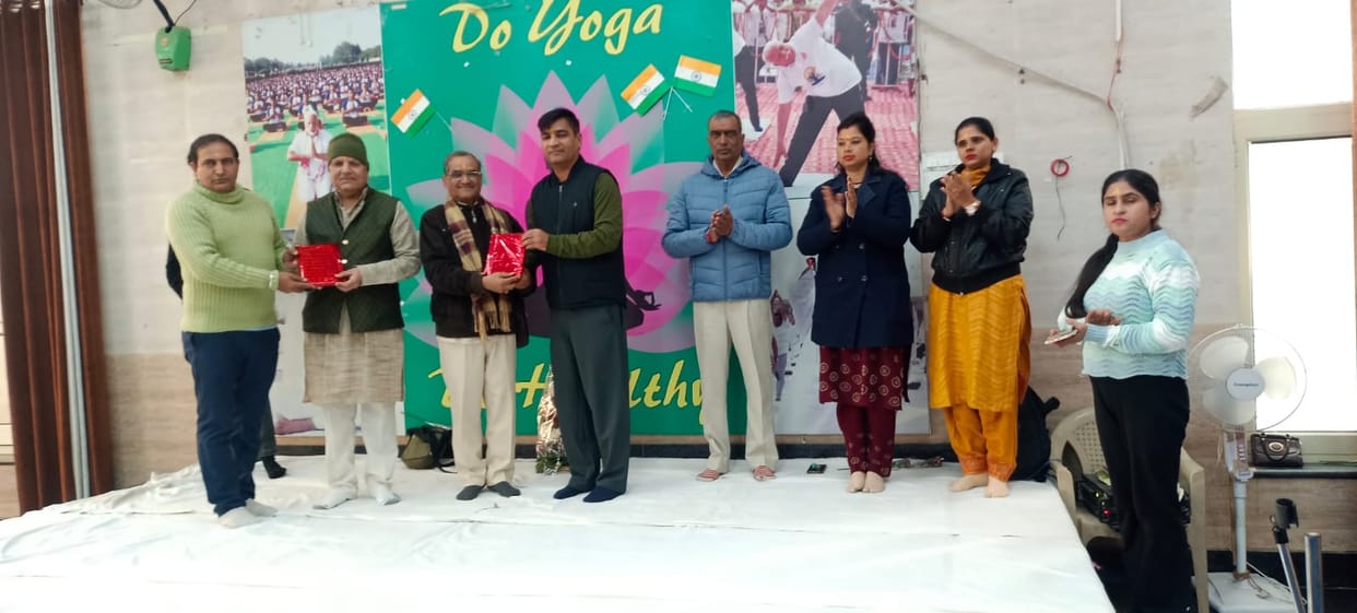Students from Kurukshetra meditated at Ambala Ayush Yogashala