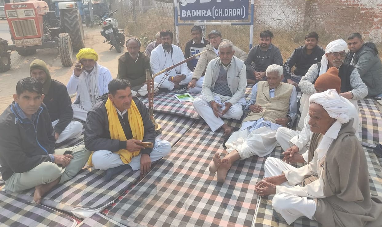 Farmers sitting on hunger strike