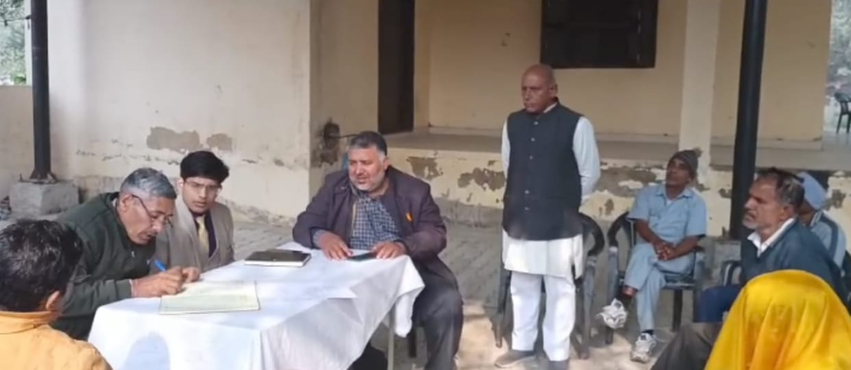 Gave support to Bimla Devi for the post of Sarpanch