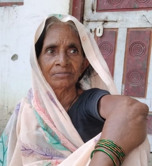 The old woman died after being injected by a quack