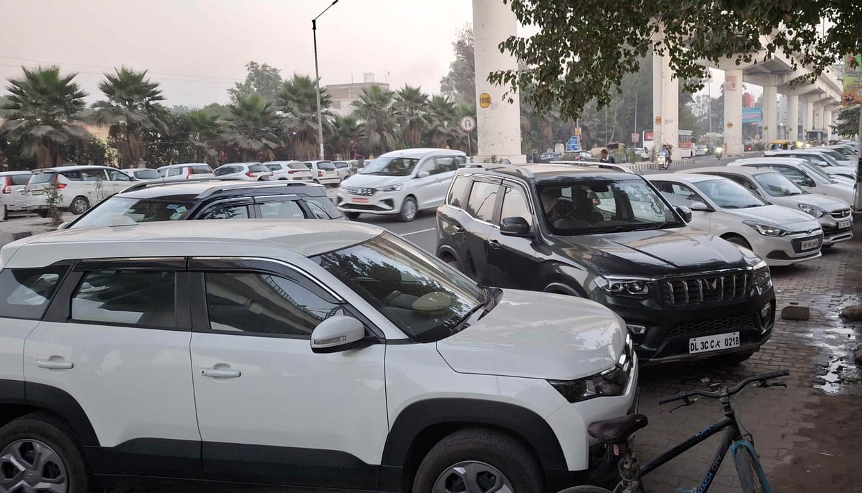 Panic... More than 50 cars and 150 two-wheelers stolen from under the metro station this year