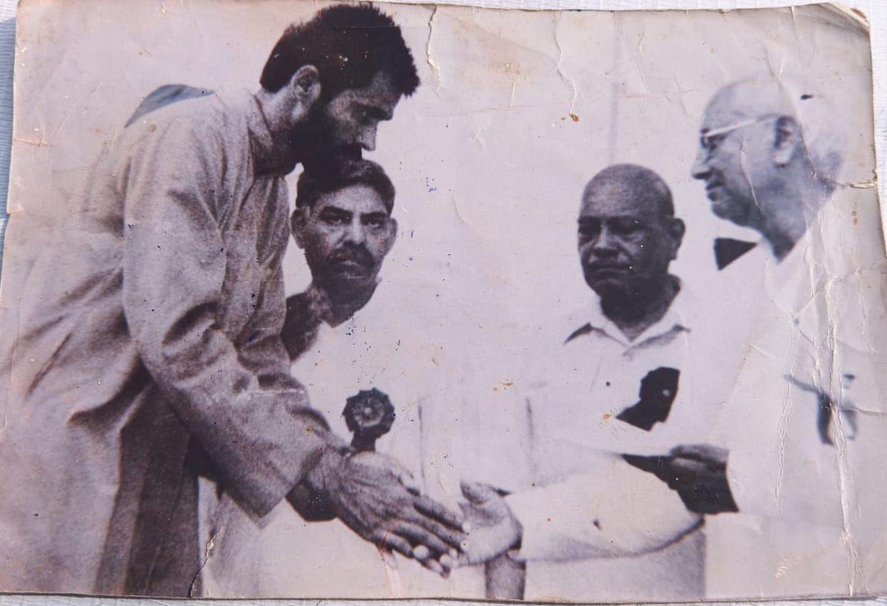 Ravindra had given a check of Rs 15015 to former CM OP Chautala in 1999.