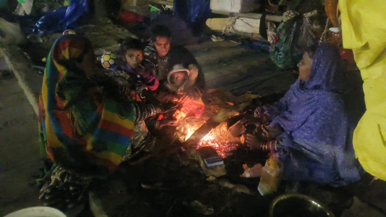 The pain of winter, bonfires are becoming a support