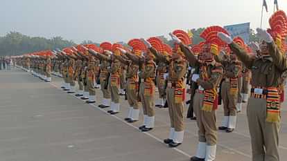 Jodhpur News : 447 नव-आरक्षकों ने ली देश सेवा की शपथ, सीमा सुरक्षा बल का भव्य दीक्षांत समारोह संपन्न Jodhpur News: 447 new constables took oath to serve the country, grand convocation of BSF concluded
