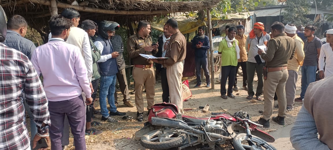 Uncontrollable trailer collides with bike, shopkeeper and farmer die