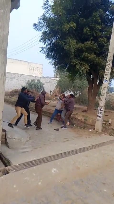 Video of attack on electricity corporation team in village Chichharana surfaced