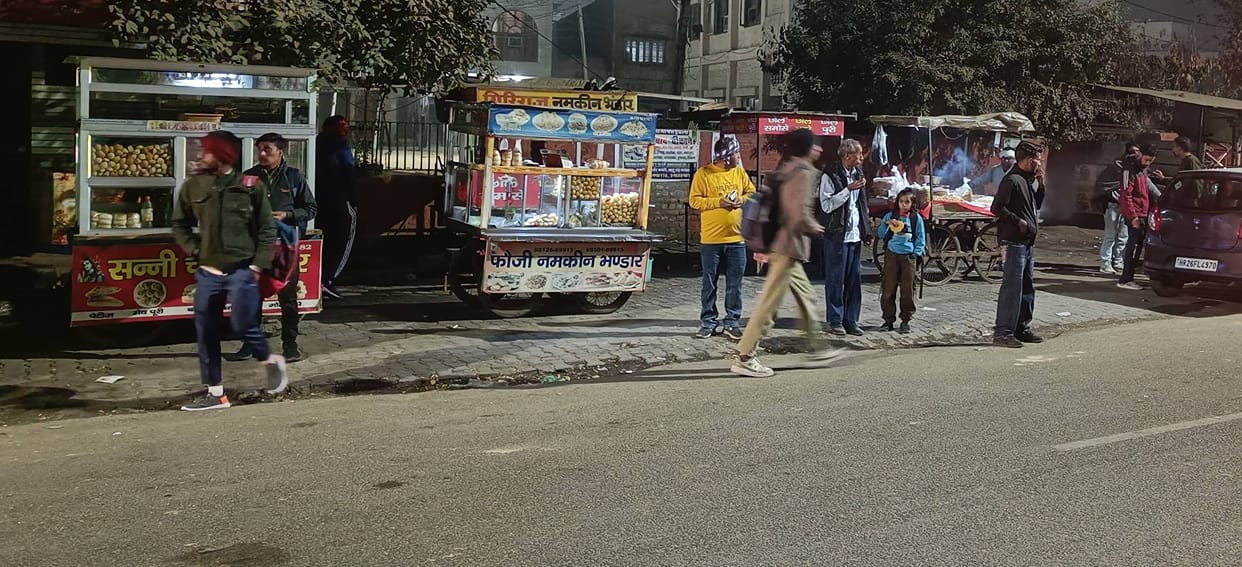 Buses do not go to many villages after 6 p.m., passengers face problems