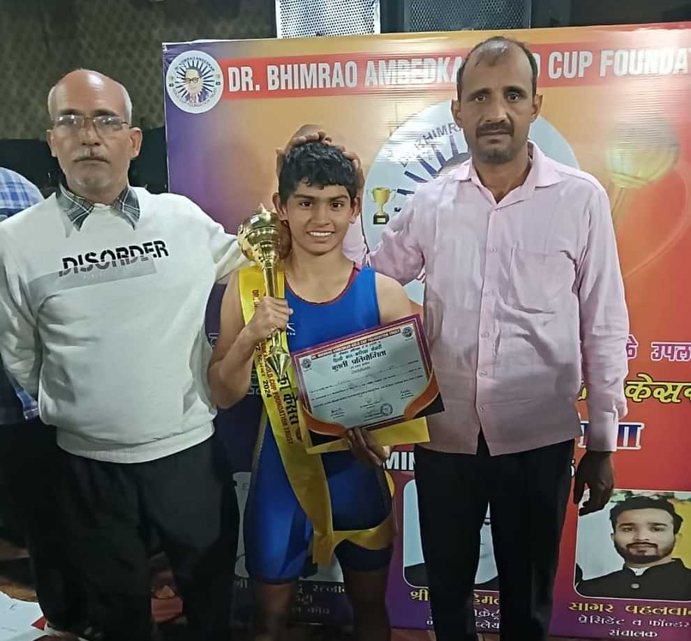 Wrestlers of the district brought gold and bronze in Delhi Dangal