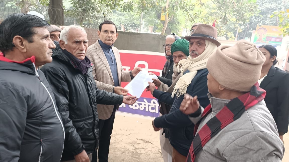 Demanding legal guarantee for MSP, farmers staged a sit-in in support of Dallewal