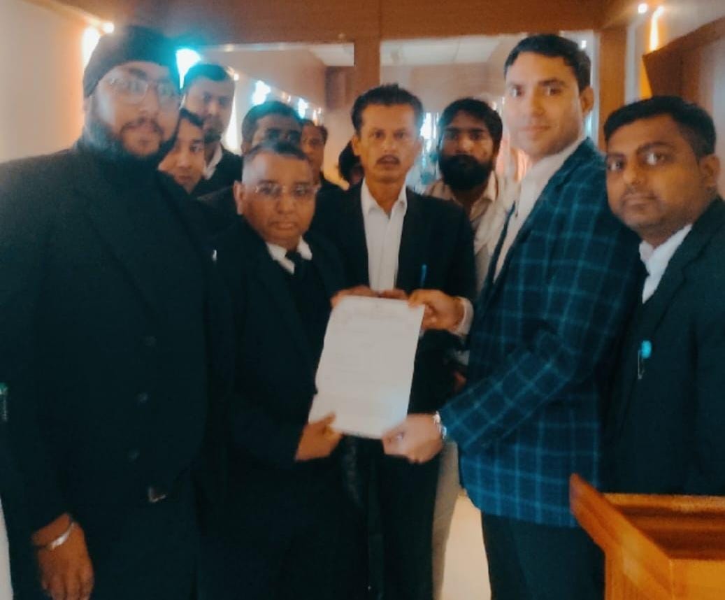 Home Minister should apologize to the people of the country: Vijendra