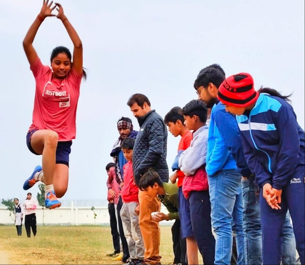 Prajjwal and Vijayalakshmi ran the fastest in 100 meter race