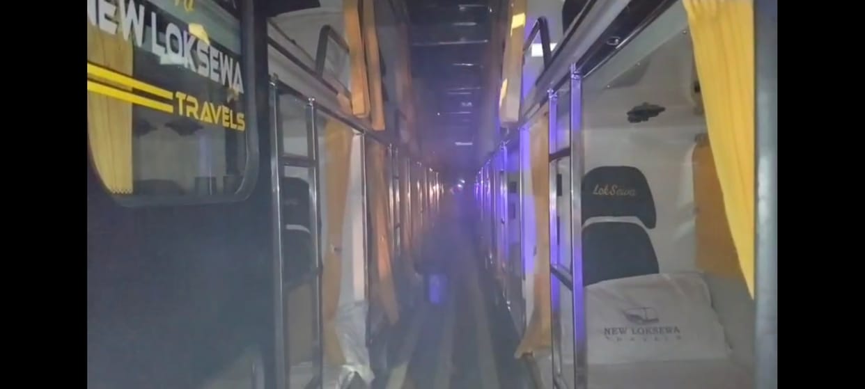 When smoke came out of the moving bus, there was panic among the passengers