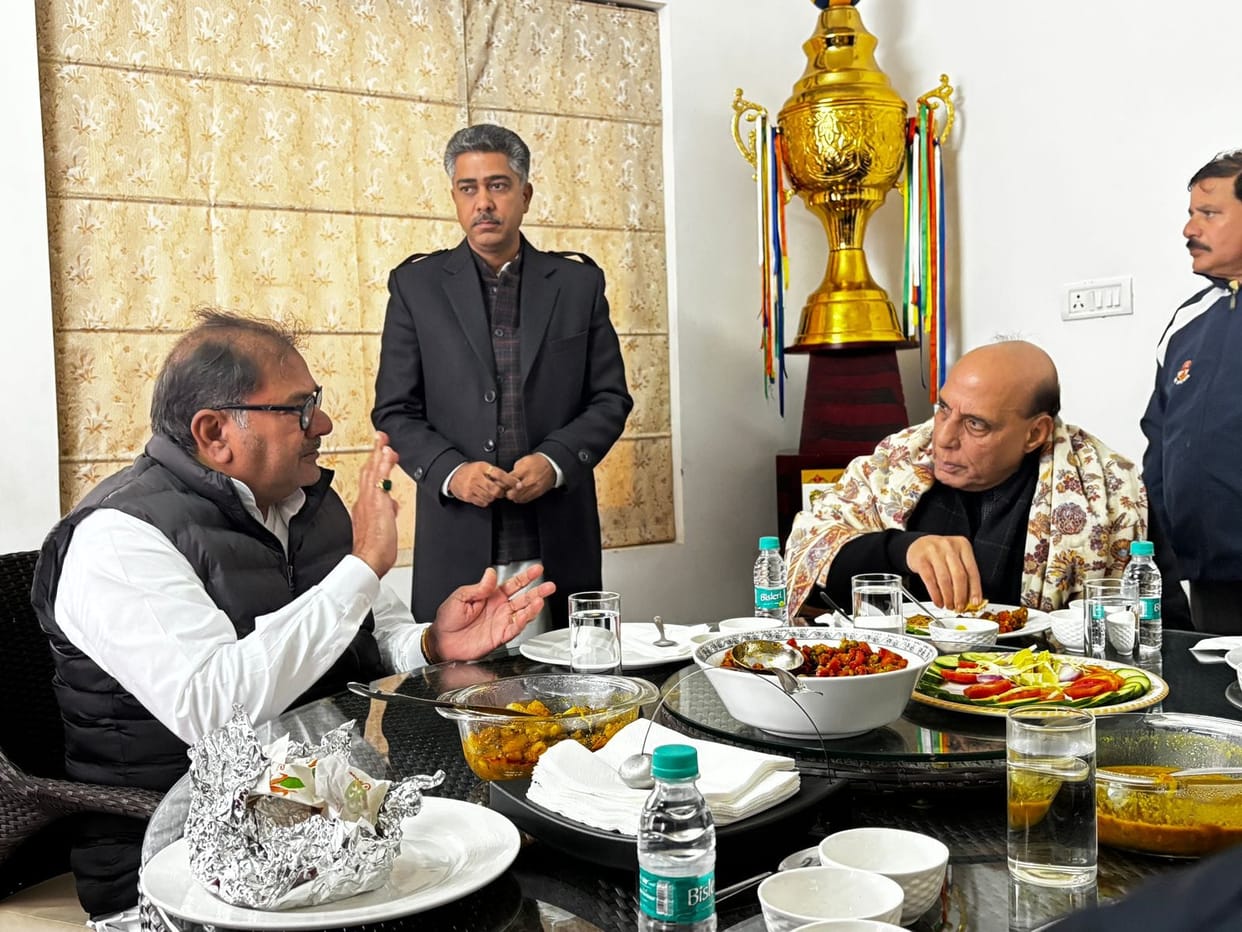 Defense Minister Rajnath Singh reached Tejakheda Farm House to pay homage to former Chief Minister Omprakash Chautala, said - his passing is a personal loss for me.