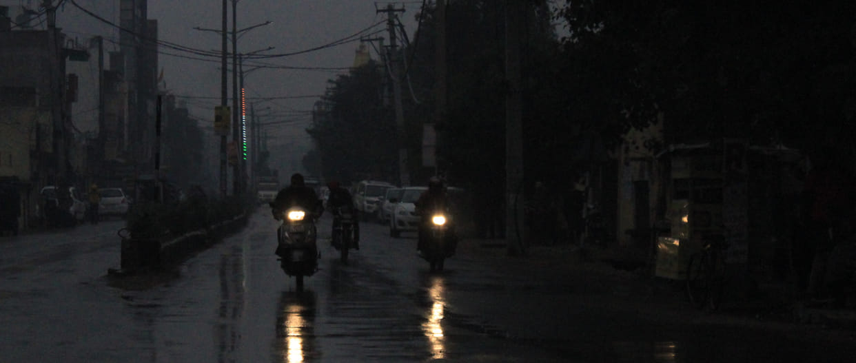 Coldness increased due to drizzle throughout the day, chances of rain again after three days