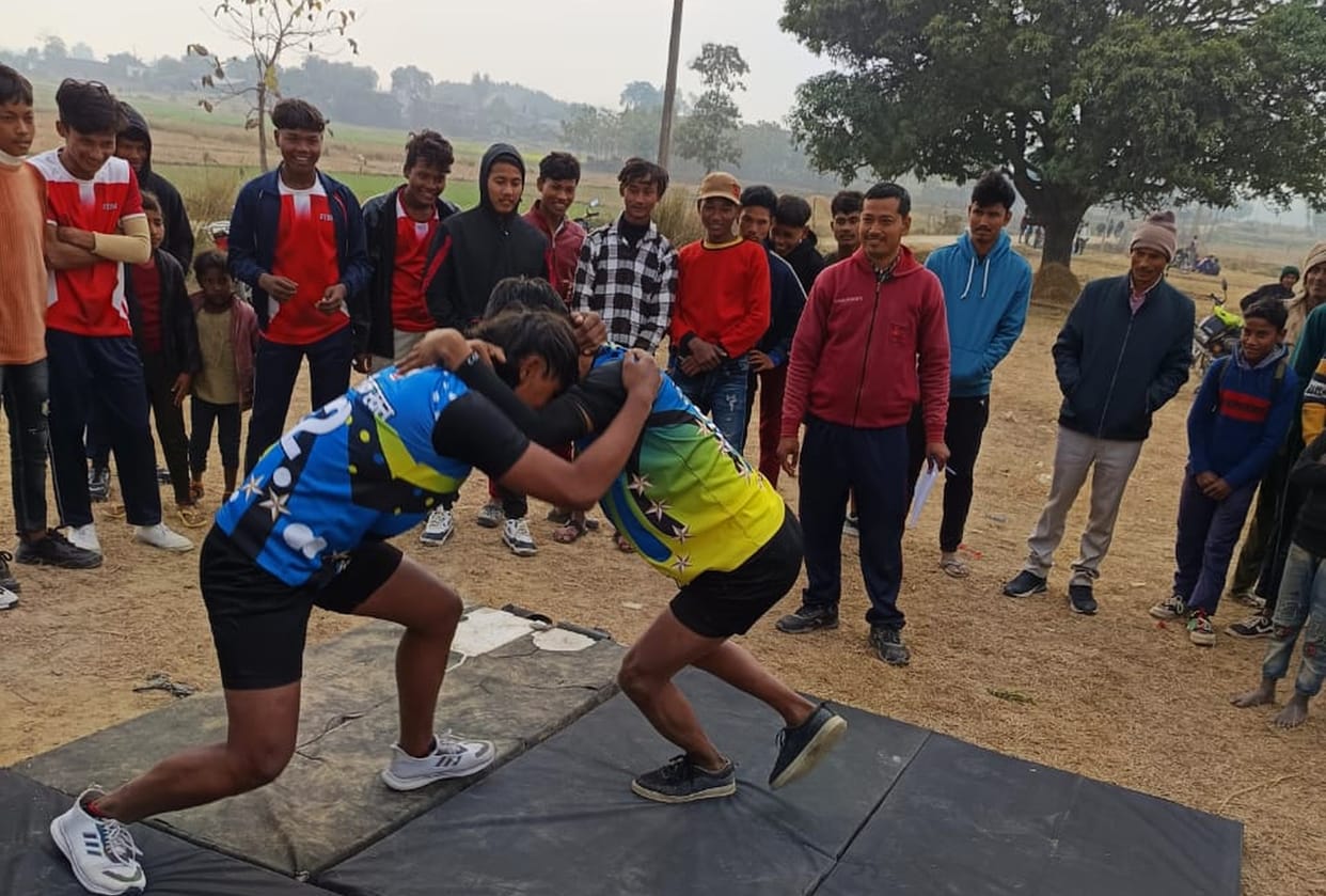 Players showed their strength in sports competitions