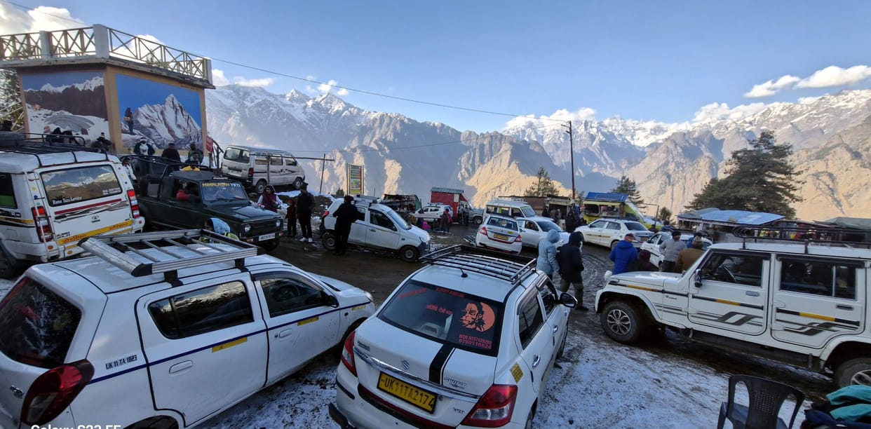 Tourists gathered in Auli to celebrate Christmas, hotels packed